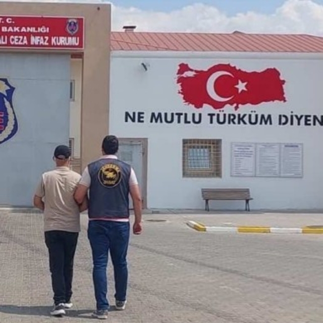 10 yıl hapis cezasıyla aranan hükümlü yakalandı