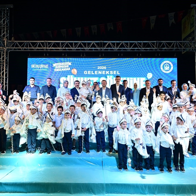 Yıldırım Belediyesi'nden 700 çocuk için sünnet şöleni
Sünnet olan çocuklar...