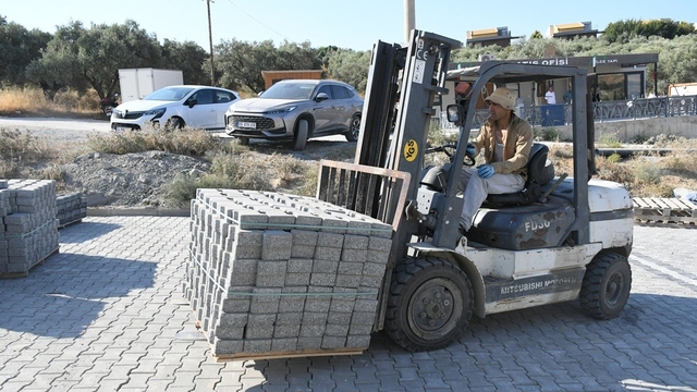 Kuşadası Belediyesi'nden Deirmendere'ye 6 bin metrekarelik yol