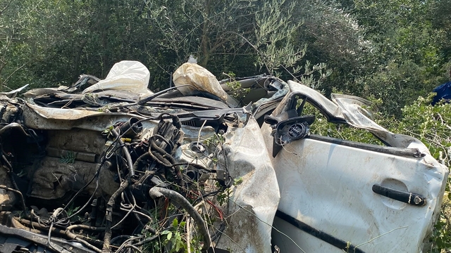 Otomobil 200 metrelik uçuruma yuvarlandı: 27 yaşındaki genç kadın hayatını kaybetti