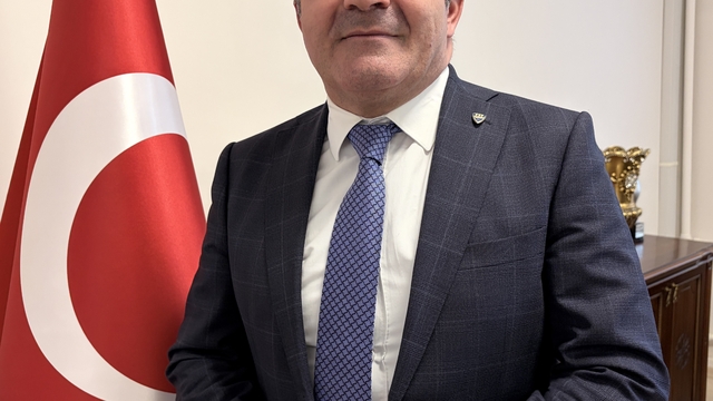 Kırklareli Vali Yardımcısı Tanrıseven'den acil servise habersiz ziyaret
Vali Yardımcısı Tanrıseven "Kırklareli geçen sene CİMER'in vatandaş memnuniyeti sıralamasında birinci oldu"