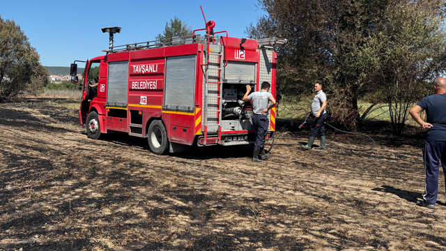 Kütahya'da örtü yangını, erken müdahaleyle söndürüldü