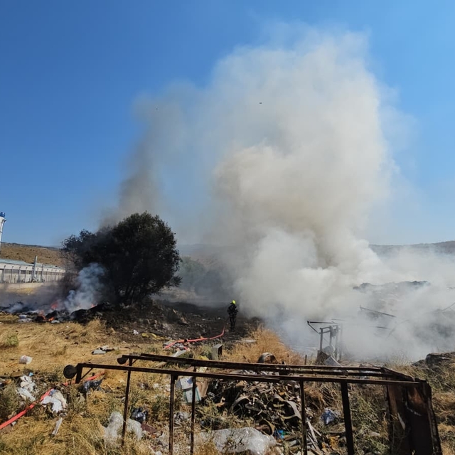 Kayseri'de fabrikanın atık malzeme bölümünde yangın