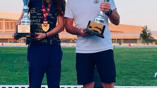 Genç atlet Zülal Gültepe'den Türk atletizm tarihine geçen derece