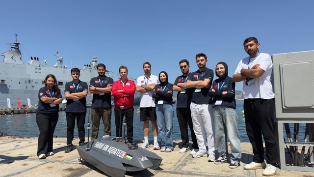 Sivaslı öğrencilerin geliştirdiği insansız deniz aracına TEKNOFEST'ten ödül