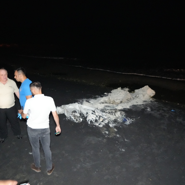Samsun sahilinde şüpheli madde paniği: Ekipler alarma geçti