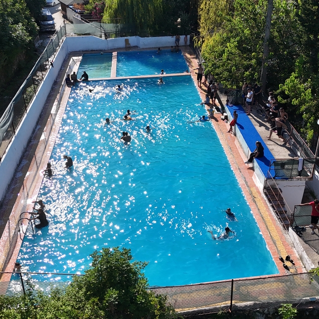 40 dereceyi aşan sıcakta vatandaşın serinleme adresi doğal suyuyla beslenen...