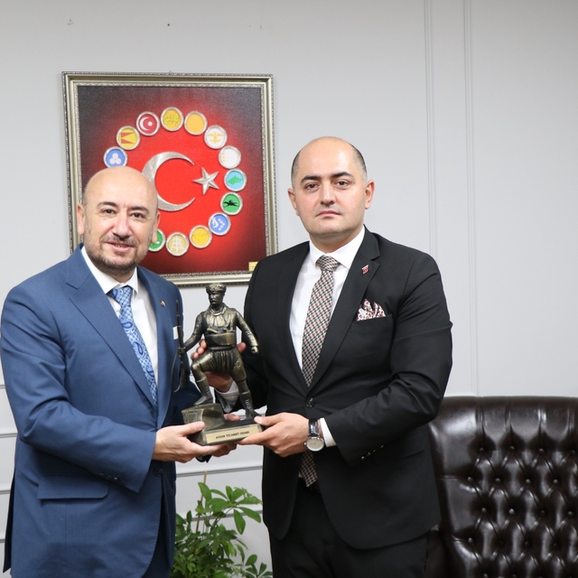 AYTO'dan Başsavcı Arısoy'a Aydın inciri ve efe hediyesi