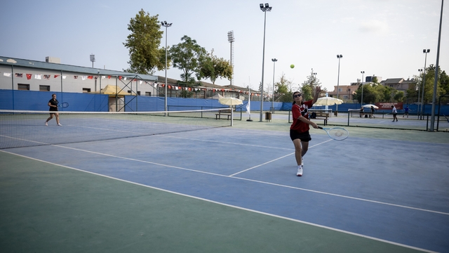 Mersin'de 30 Ağustos coşkusu tenis kortlarına taşındı