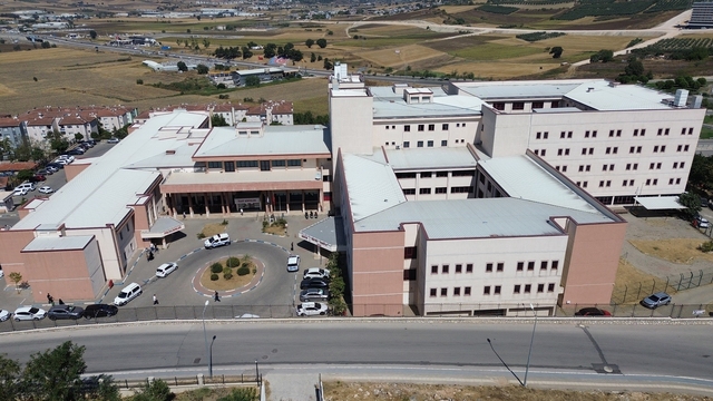 Bursa'da gençler için tütün alarmı
Bursa'daki 4 hastanede 'Çocuk ve Ergen Sigara Bırakma Polikliniği' hizmete girdi