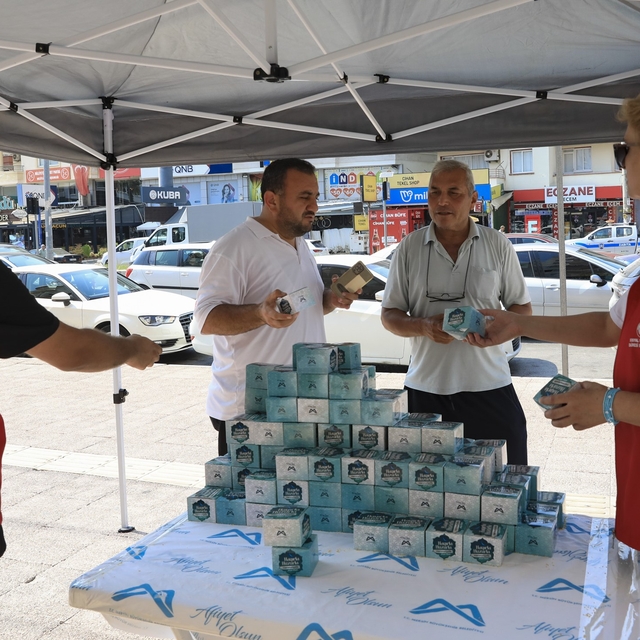 Mersin'de Mevlit Kandilinde 15 bin kandil simidi dağıtıldı