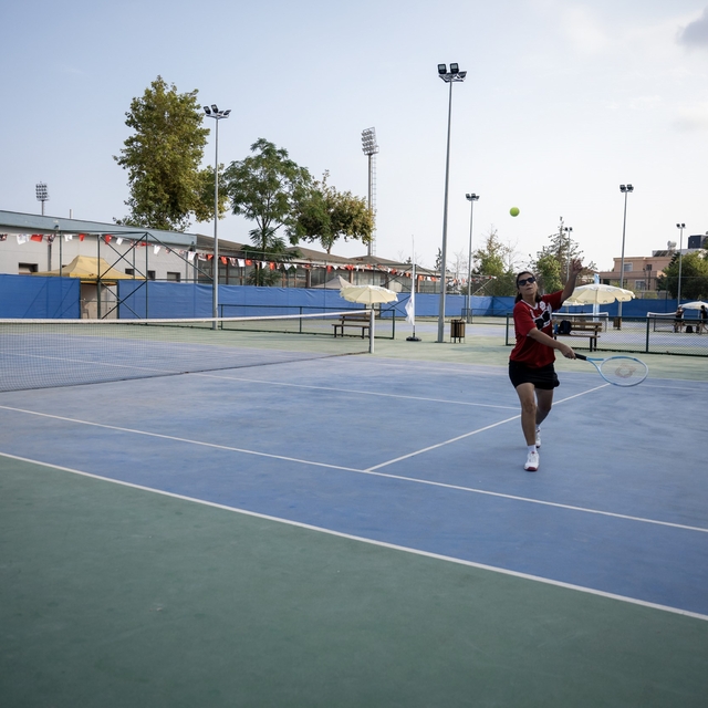 Mersin'de 30 Ağustos coşkusu tenis kortlarına taşındı