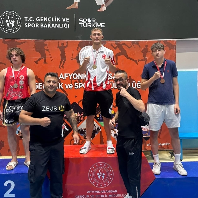 Manisalı sporculardan Zafer Kupası'nda 4 madalya