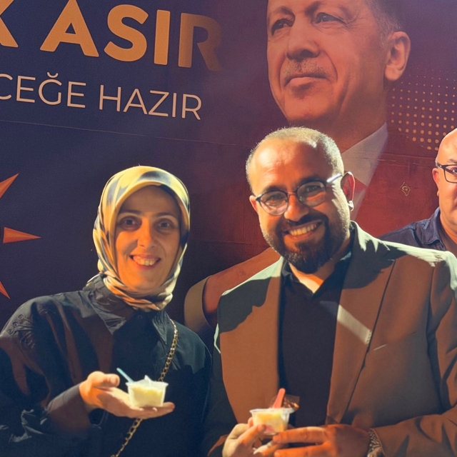 AK Parti'den dondurma ikramı