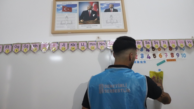 İzmir'de mahkumlar eğitime renk katıyor
