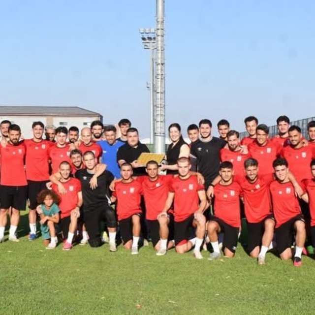 Yasemin Adar'dan Balıkesirspor'a ziyaret