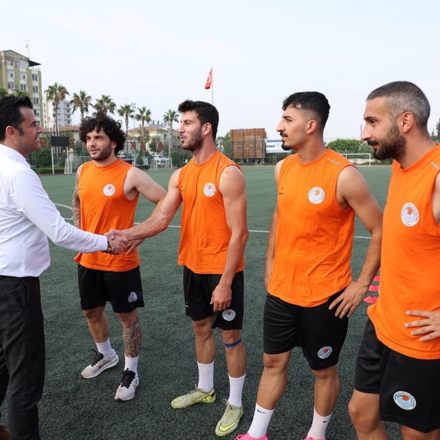 Akdeniz Belediye Spor yeni sezon öncesi moral depoladı
Beşikçi'den Akdeniz...