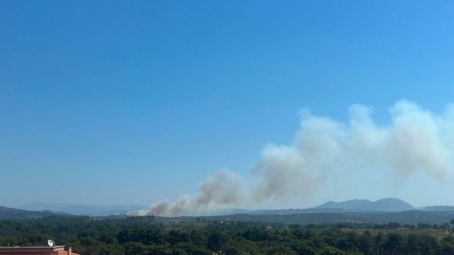 Çanakkale'de tarım arazisi ve merada yangın