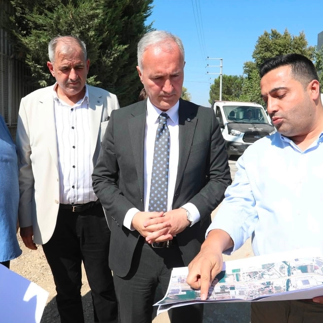 Cerrah'ta Veysel Karani Caddesine sathi kaplama yapıldı