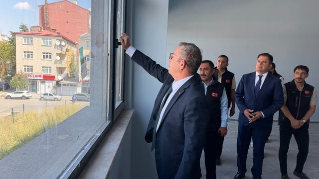 Kars'ta yeni eğitim öğretim yılı öncesi okulda son hazırlıklar