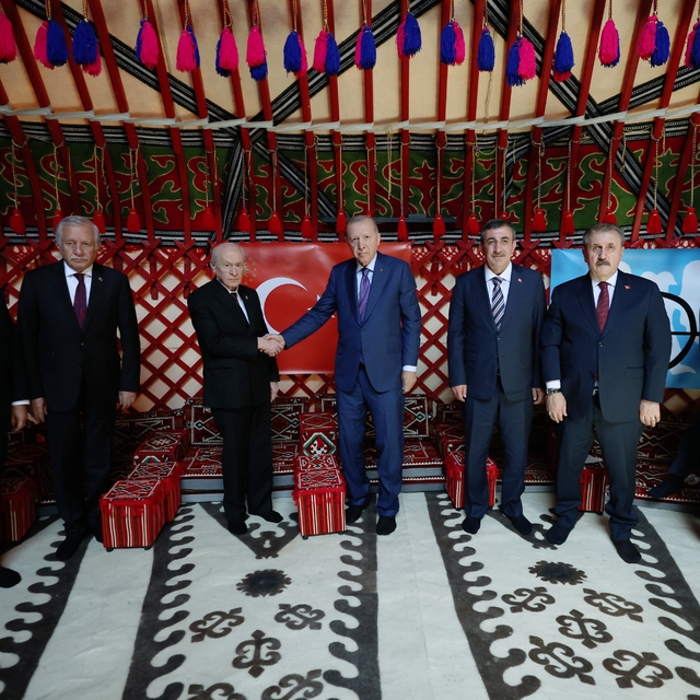 Cumhurbaşkanı Erdoğan: "Türkler, Kürtler, Araplar olarak kardeşçe kucaklaşm...