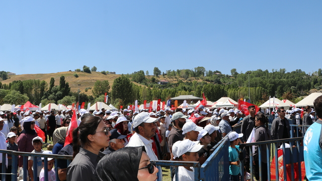 Cumhurbaşkanı Erdoğan: Eninde sonunda kan tüccarları kaybedecek