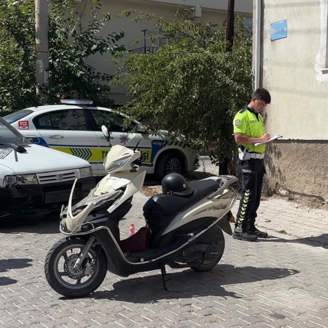 Otomobil ile motosiklet çarpıştı: 1 yaralı