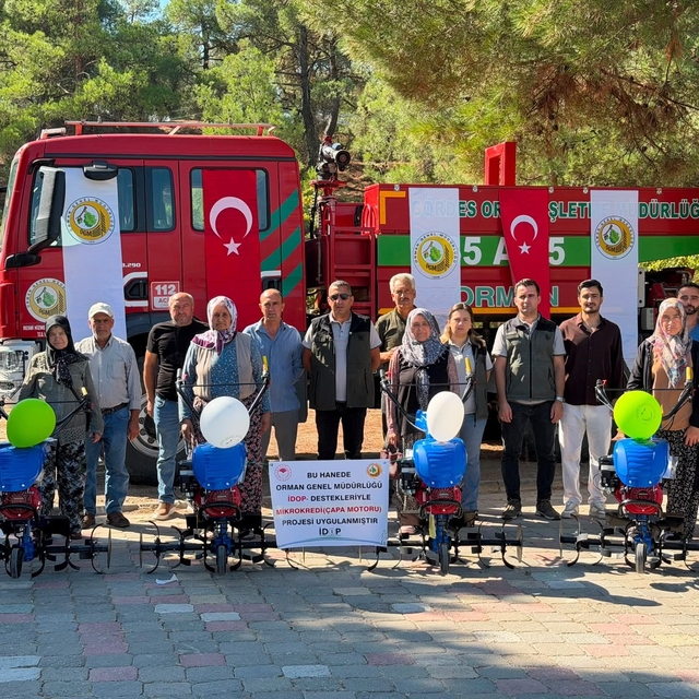 Gördes'te kadın üreticilere yüzde 100 hibeli çapa motoru desteği