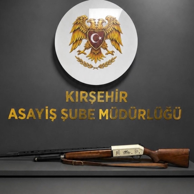 Kırşehir'de ruhsatsız tabanca ve av tüfekleri ele geçirildi
