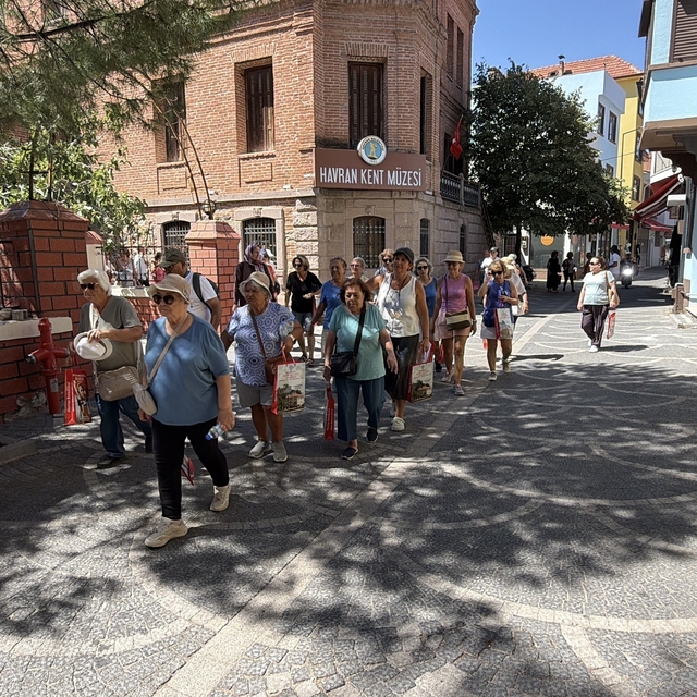 Havran'da siyah incir hasadı turizme açıldı