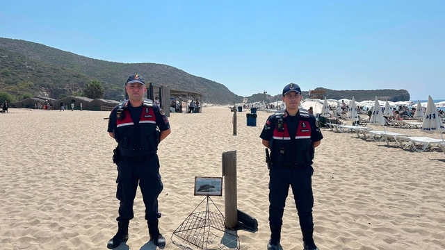 Kaş'ta Caretta Caretta yuvalama alanları jandarma korumasında