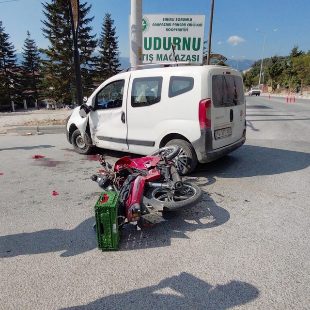Mudurnu'da otomobil ile motosiklet çarpıştı, 1 ağır yaralı