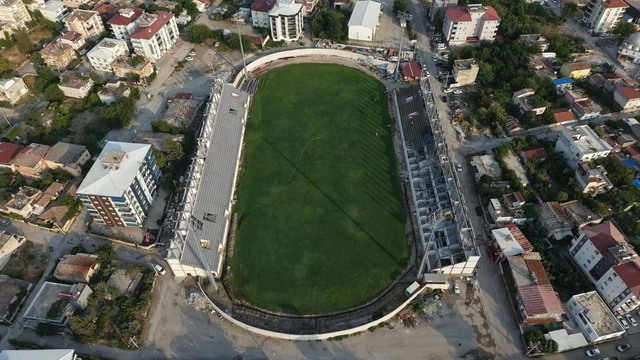 Osmaniye 7 Ocak Stadyumu'nda çalışmalar yüzde 75'e ulaştı