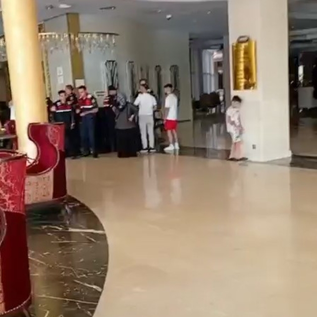 Turizm İşletme Belgesi iptal edilen otelin çalışanları hakları ödenmediği g...