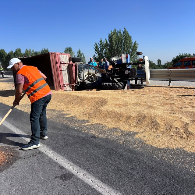 Akşehir'de zincirleme kaza: Sultandağı Kaymakamı ve eşi yaralandı