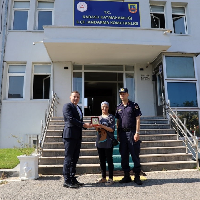 Çocukluk hayali için arsasını jandarmaya bağışladı
Aynur Büyük: "Mehmetçiği...