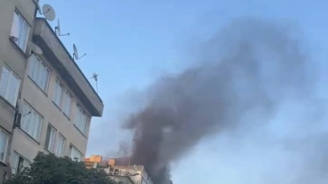 Bursa'da depoda çıkan yangın kısa sürede söndürüldü