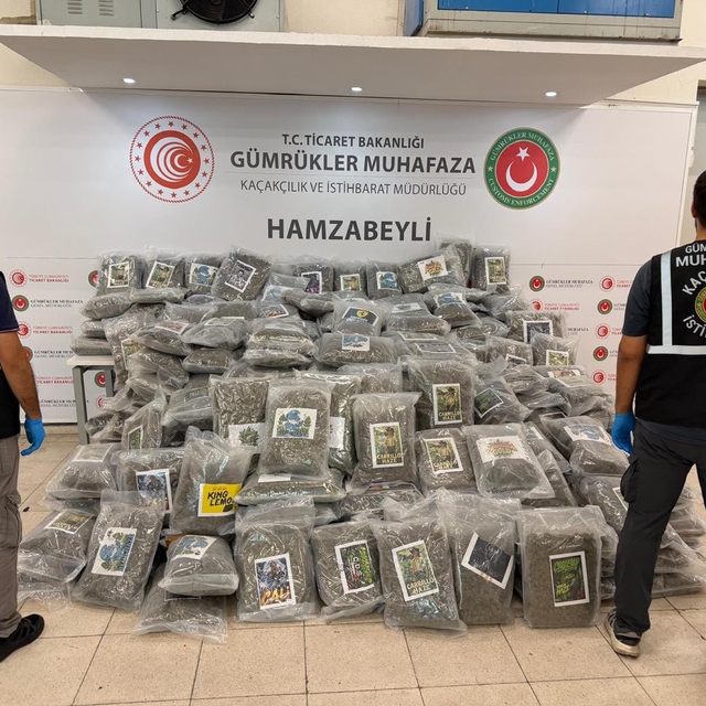 Hamzabeyli Sınır Kapısı'nda 287 kilo 910 gram esrar ele geçirildi