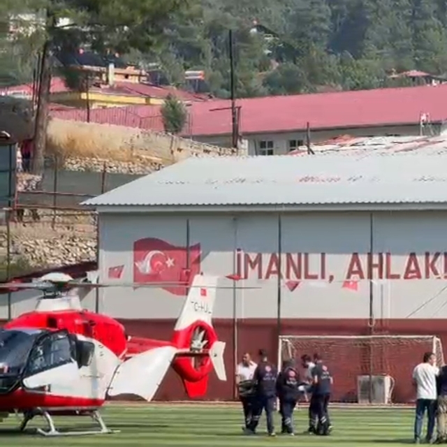 Kalp krizi geçiren vatandaş helikopter ambulansla hastaneye kaldırıldı