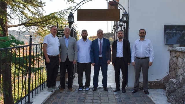 Mevlid-i Nebi Haftası'nda Şeyh Edebali Türbesi ziyaret edildi