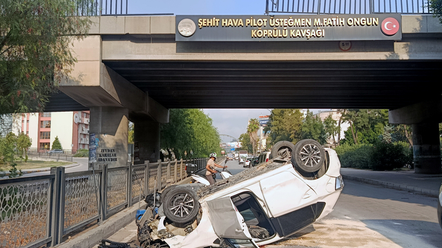 Köprüden alt yola düşen otomobilin sürücüsü yaralandı
