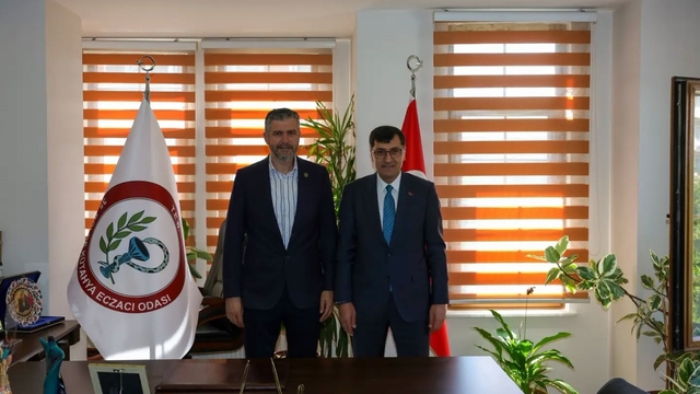 Kütahya Belediye Başkanı Kahveci'den Eczacı Odası'na ziyaret