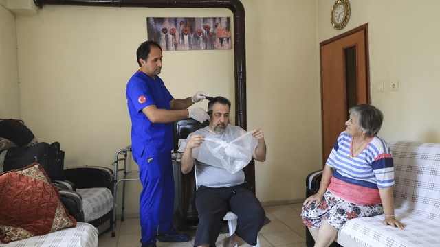 Mersin'de sağlık ve bakım hizmetleri vatandaşın ayağına gidiyor