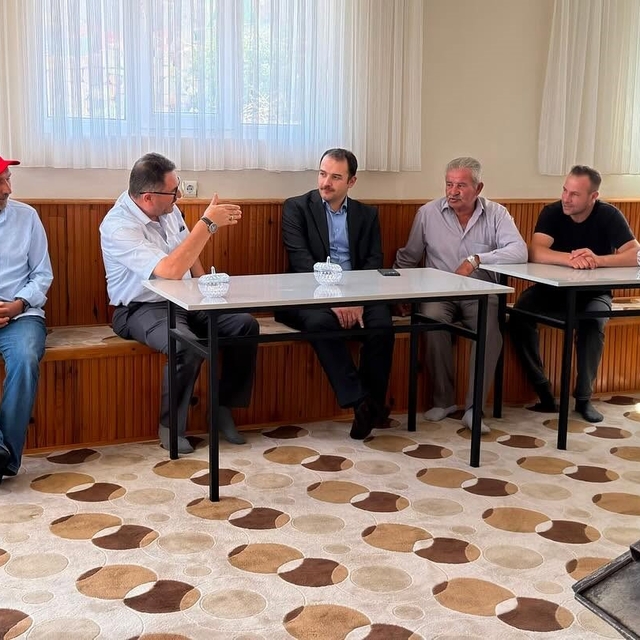 Demirözü'nde köy ziyaretleri sürüyor