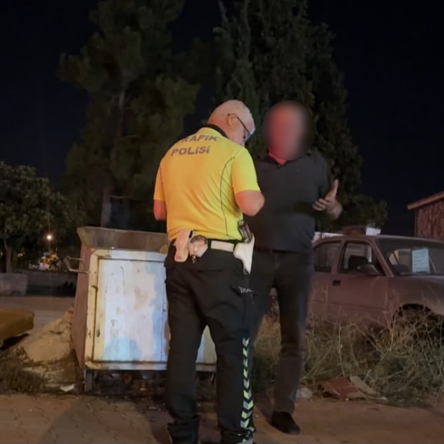 Oğlunun cezasına yetişti, kendi cezası daha ağır oldu
Oğluna yardım etmeye...