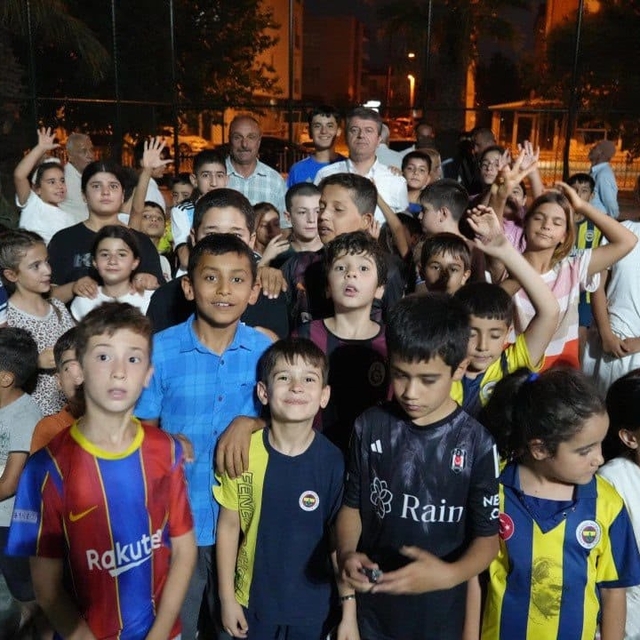 Çocukların futbol sahası hayali gerçek oldu