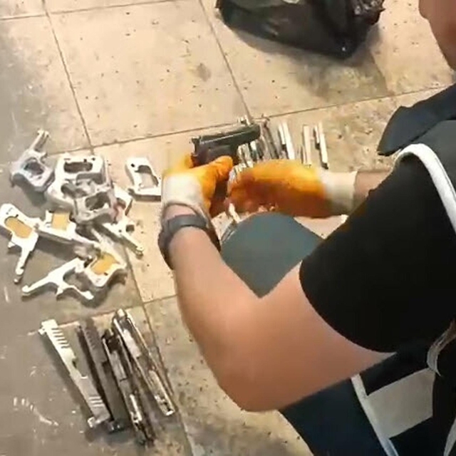 2 ilde silah kaçakçılığı operasyonu; 13 gözaltı