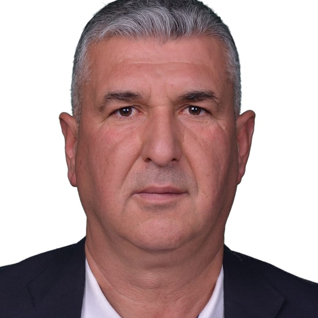 Eski muhtar, komşusu tarafından öldürüldü