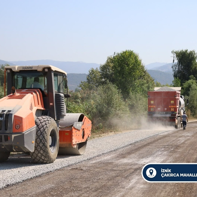Büyükşehir 5 ilçede yolları yeniliyor