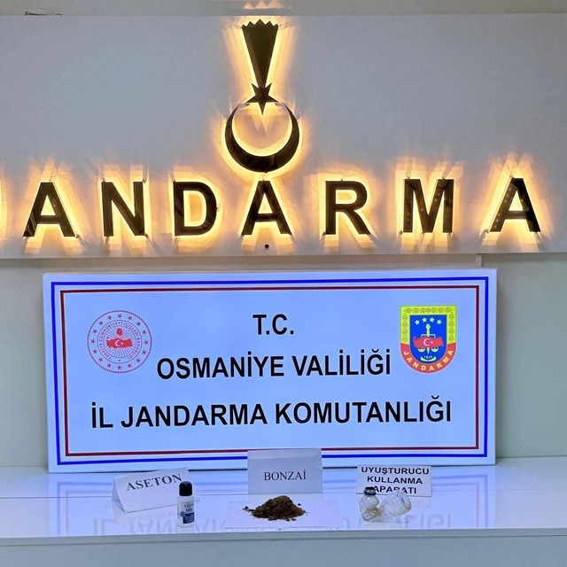 Osmaniye'de jandarmadan patlayıcı ve silah operasyonu